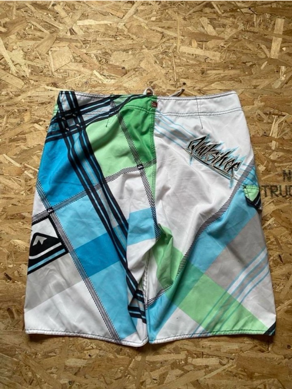 Quiksilver Men’s Y2K White/Blue/Green Plaid  Board Shorts Swimwear